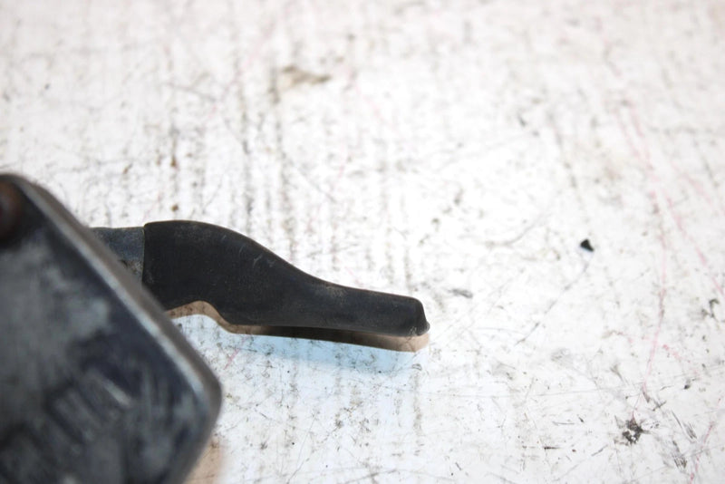 84 Yamaha  Tri Moto 3 Wheeler Oem Throttle Lever Assembly 21V-26250-01-00 AY21