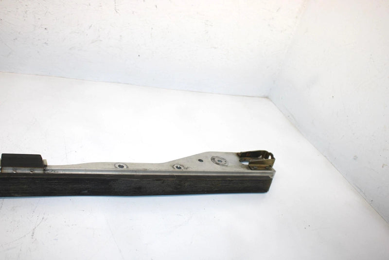 00 Yamaha Sx500r Oem RIght Sliding Frame Rail 8EA-47411-00-00 SY0