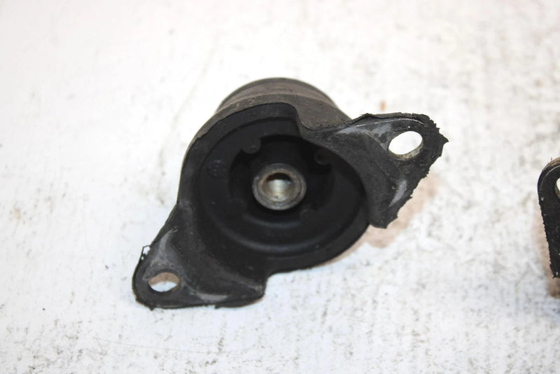 97 Arctic Cat Tigershark Monte Carlo Oem Engine Mount Dampner Pair 0608-157 JA12