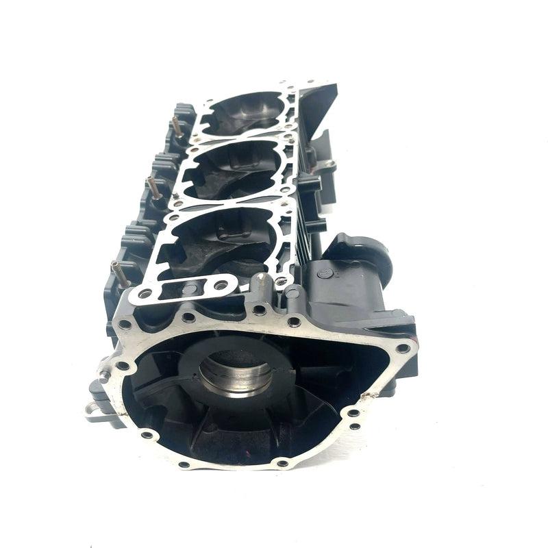 01-05 Yamaha WaveRunner XLT1200 OEM Crankcase 68N-15100-00-00 JY29