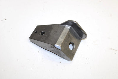 2001 Yamaha Sx700r Oem Front Lower Motor Mount Bracket 8CR-21417-00-00 Q1529