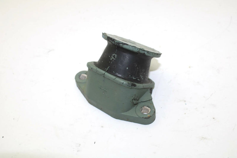 Yamaha OEM Rubber Engine Mount 6M6-44517-A2-94 Q4114