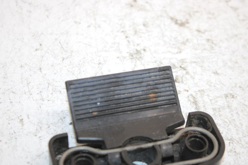 1993 Polaris Sl 750 Oem Seat Latch 5431358 5431359 JP26