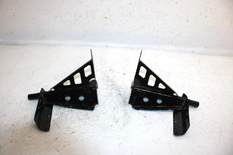 02 Ski-doo Grand Touring 500 Oem Footrest Support Set 518320506 SS24