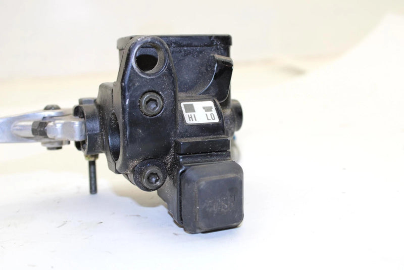 Yamaha Oem Brake Master Cylinder 8DF-W2587-40-00 Q1557