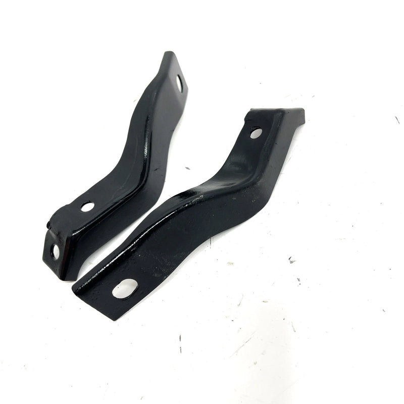 1983 Suzuki ALT125 OEM Front Fender Bracket Set 53243-18901 AS29