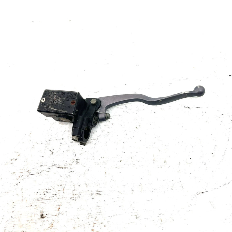 2000 Yamaha Warrior 350 OEM Front Brake Master Cylinder 2GU-25870-00-00 AY67