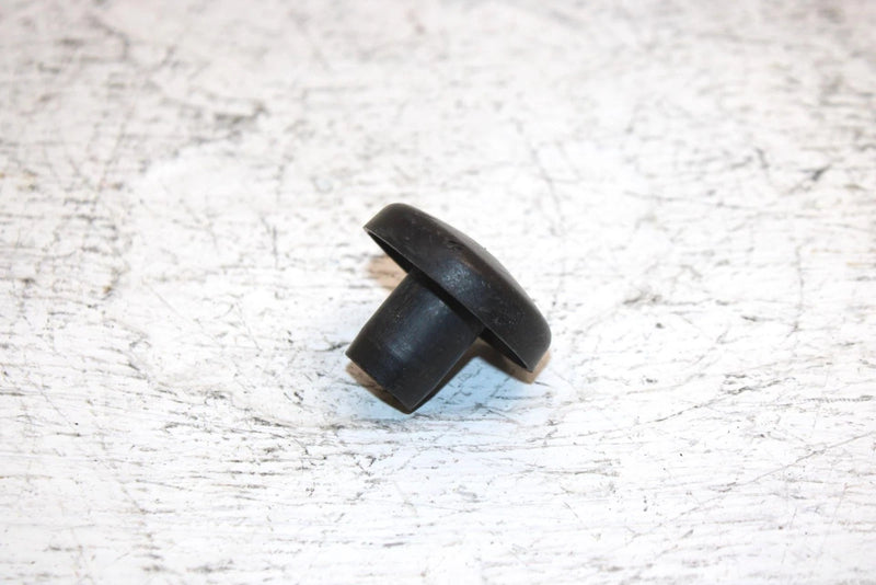 1998 Ski-doo Mxz 670 Oem Spindle Cap Cover 572091300 SS17