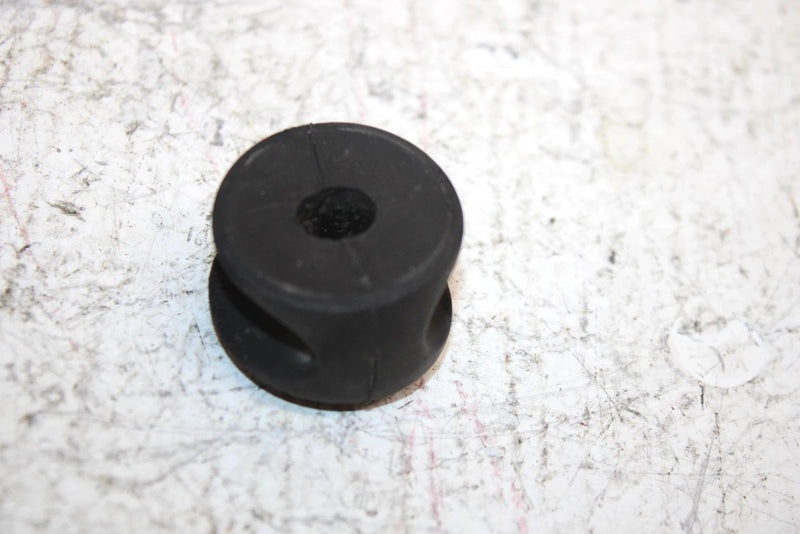 07 Polaris Sportsman 800 Efi Oem Stabilizer Bushing 5436576 5432598 Q3290