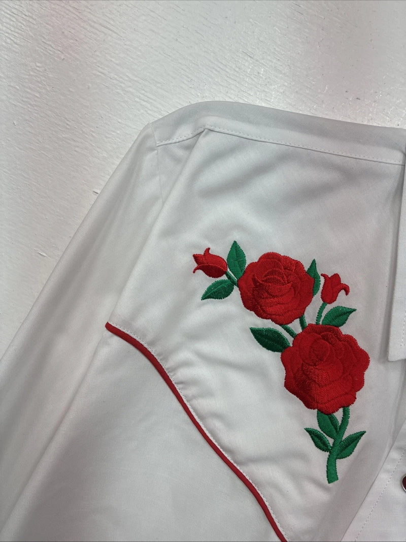 New Women’s Country Charmers White Rose Long Sleeve Pearl Snap Medium LL-55