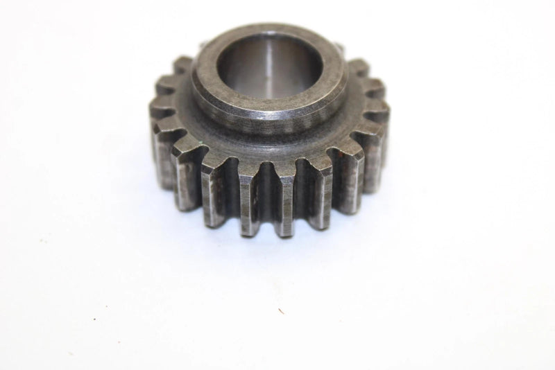 1985 Yamaha  Tri Moto 225 Oem 19T 2nd Pinion Gear 15A-17121-00-00 Q3003