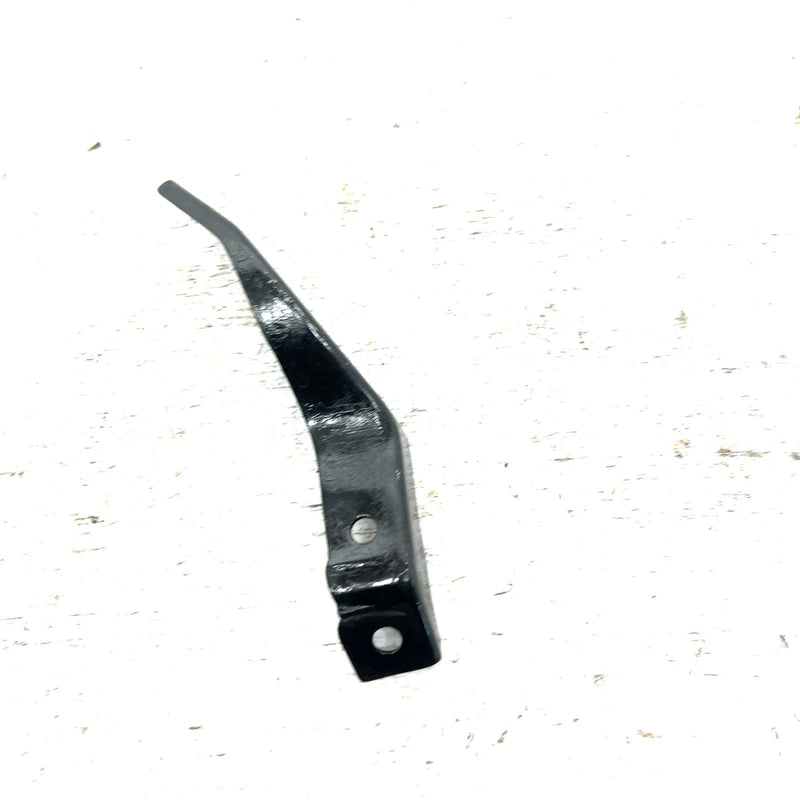 84-87 Suzuki Quadrunner 185 OEM Front Right Fender Bracket 53213-18901 AS33