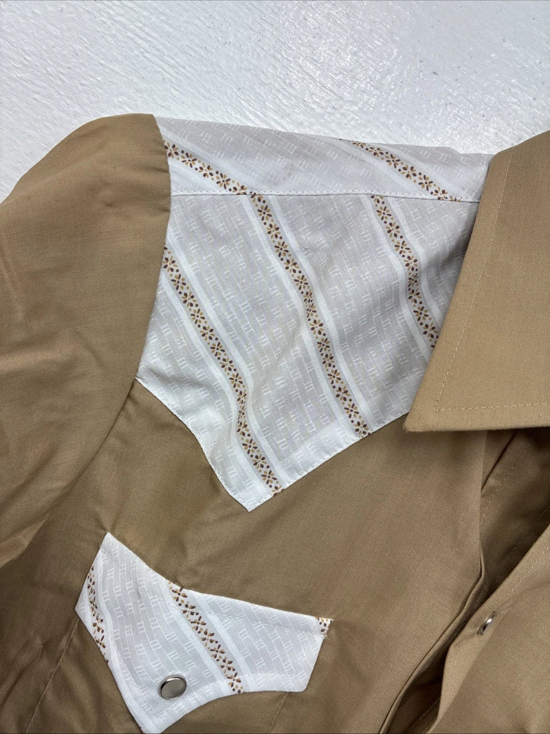 New Women’s Mustang Brown Designed Long Sleeve Pearl Snap Size 16 TT-89