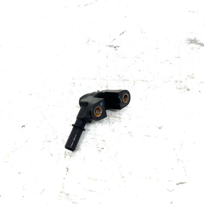 2022 Can-Am Defender HD10 OEM Fuel Rail 420874901 XB0.1