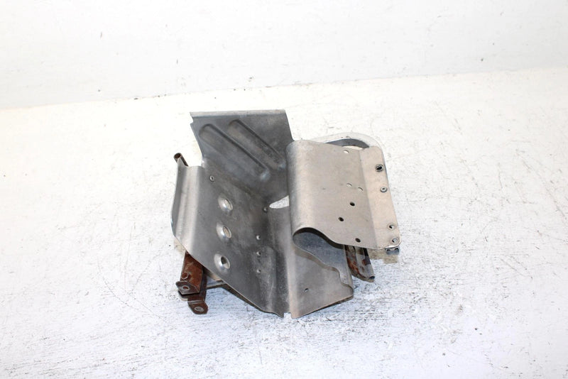 1996 Yamaha Vmax 600 Oem Left Footwell 8AB-21926-00-00 SY29