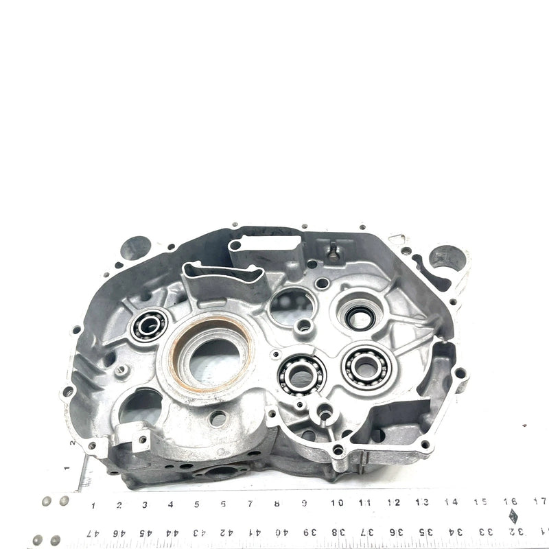 97-03 Honda Foreman 400 TRX400FW 4x4 OEM Front Crankcase Half 11100-HM7-000 AH92