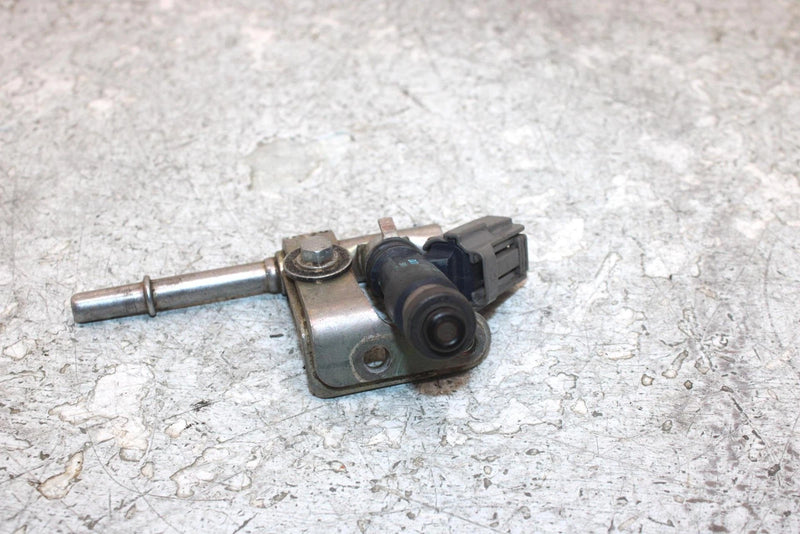 2006 Polaris Sportsman 500 Oem Fuel Rail And Injector 3089900 AP186