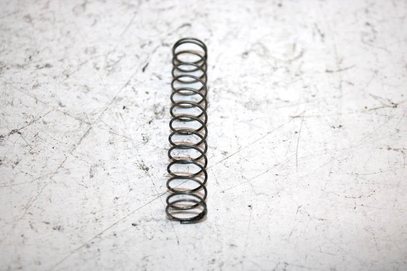 1986 Yamaha  Badger Yfm80s Oem Carburetor Spring 260-14131-00-00 AY8