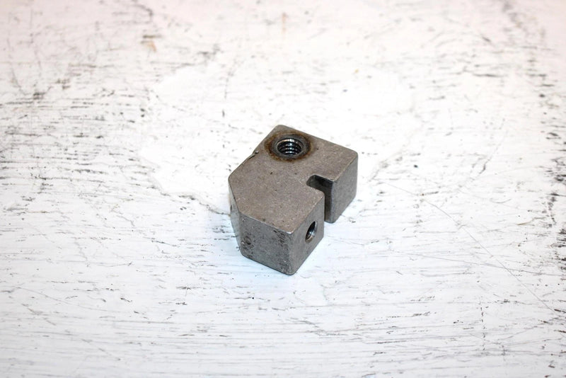 2001 Polaris 800 Le Oem Pivot Block Limiter 5132584 7515511 SP22