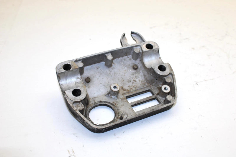 84 Honda ATC 200S OEM Handlebar Upper Mount 53131-969-000 AH18