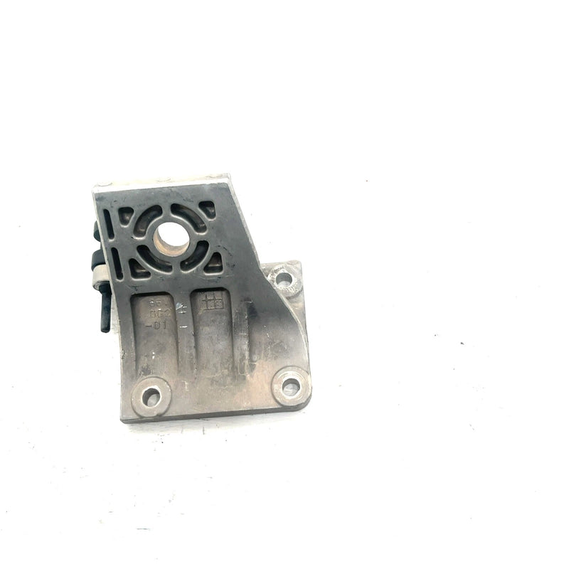 01 Yamaha WaveRunner XLT1200 OEM Rear Right Engine Bracket 68N-21426-00-94 JY29