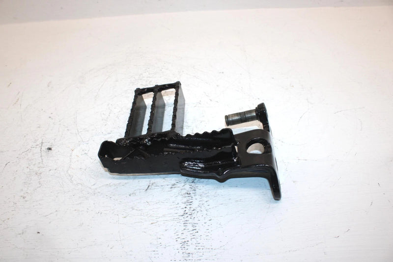 1986 Yamaha  Moto 4 Oem Right Foot Peg 29U-27421-10-00 AY7
