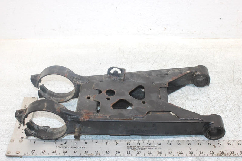 2004 Polaris Trail Boss 330 Oem Rear Swingarm 1580111 AP117