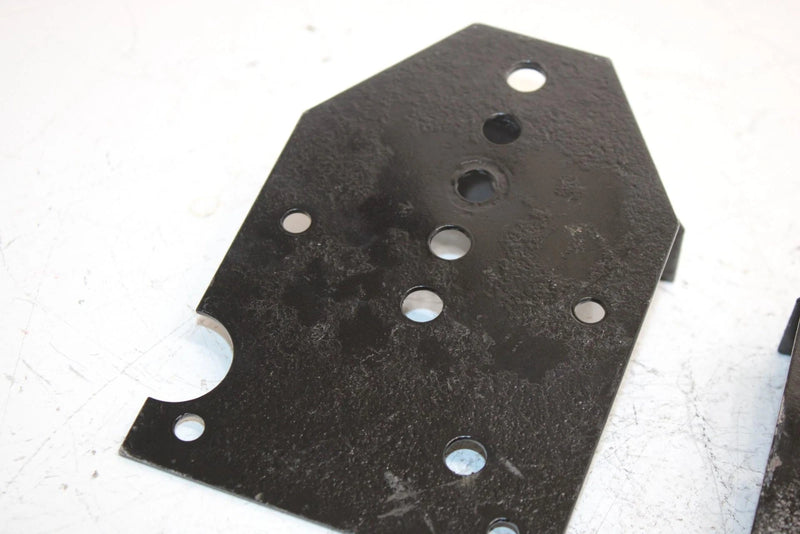 92 Polaris Indy 440 Oem Rear Skid Mount Set 1011749-067 1011750-067 SP48