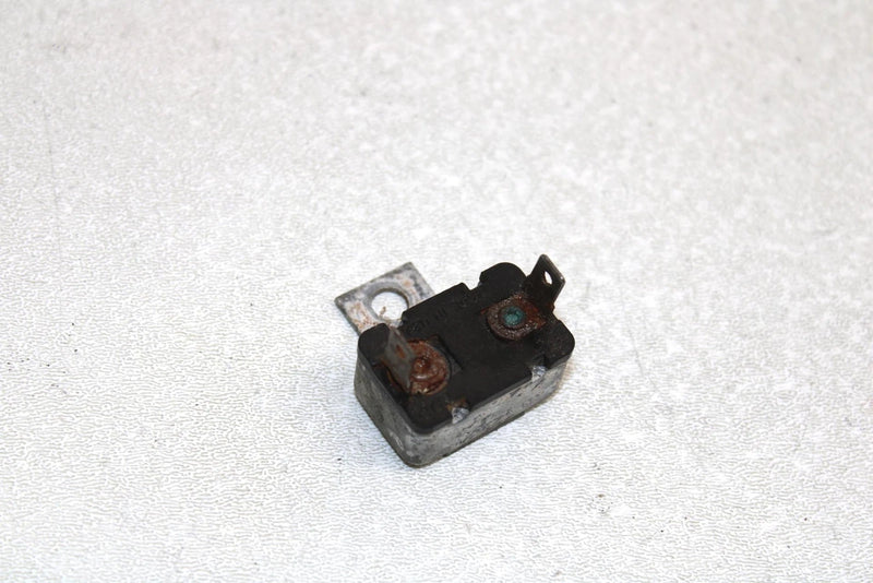 Polaris Oem Front Bumper Circut Breaker 12A 2434008 Q1001