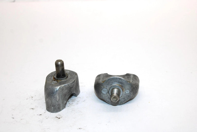 09 Honda Trx 500 Fpea Foreman Oem Lower Handlebar Mount Pair 53130-HB3-770 Q1020