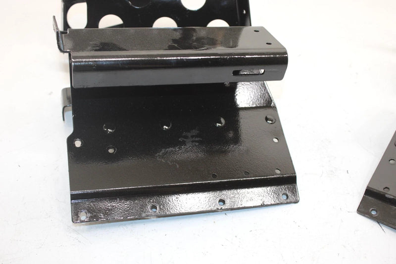 97 Polaris 600 Xcr Se Oem Footrest Set 1012281 1012280 SP157