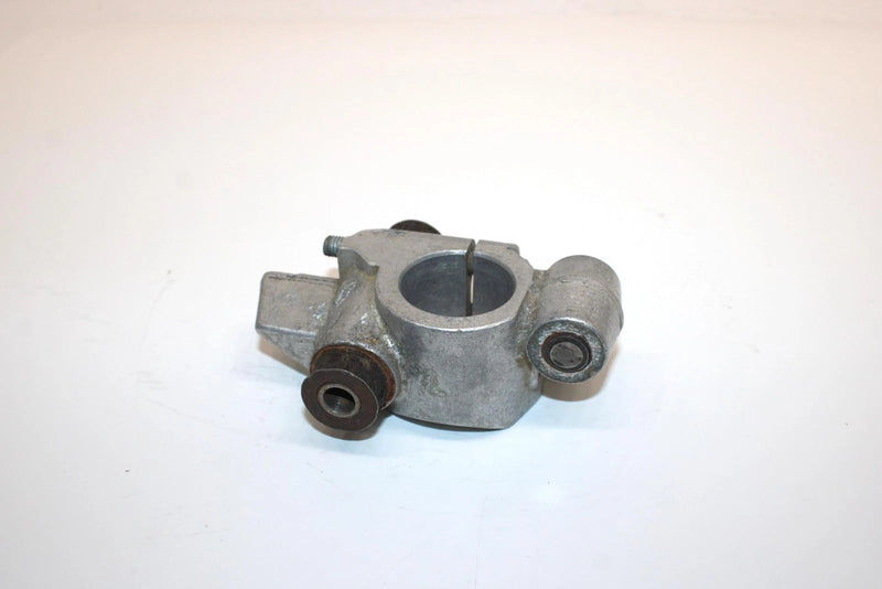 1994 Yamaha Vmax 600 Oem Left Suspension Bracket 8AB-23743-01-00 SY25
