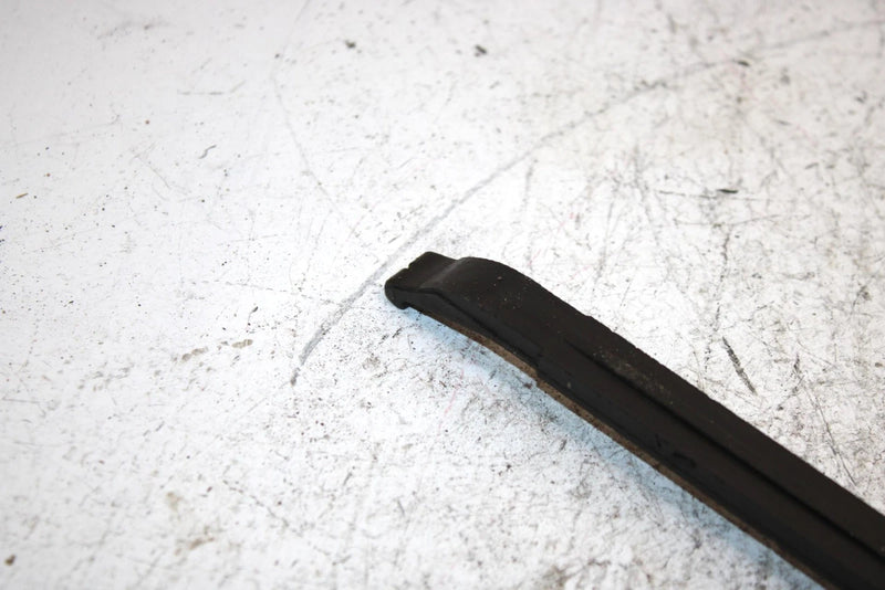 1987 Yamaha  Warrior Oem Cam Chain Guide 3Y1-12231-01-00 AY16