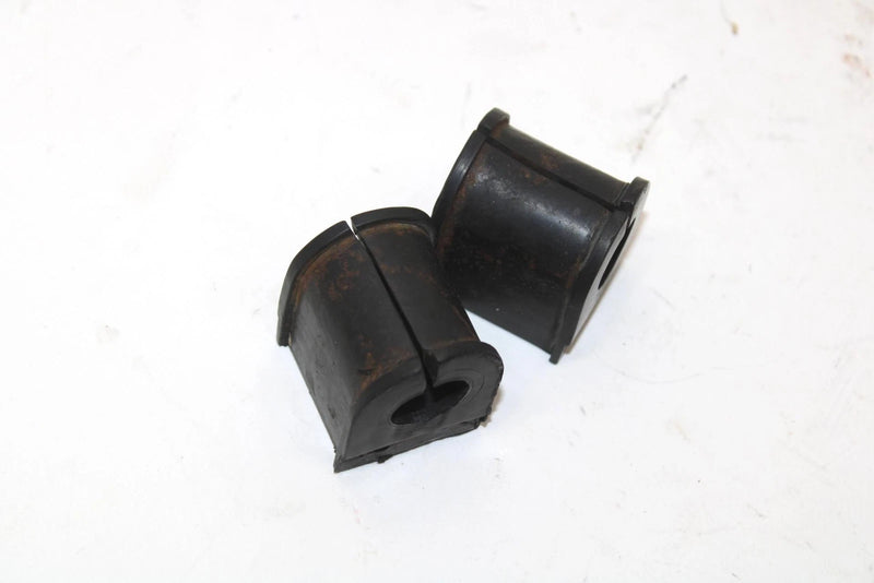 1988 Yamaha Srv Oem Front Sway Bar Bracket Pair 8L9-2386G-10-00 SY62