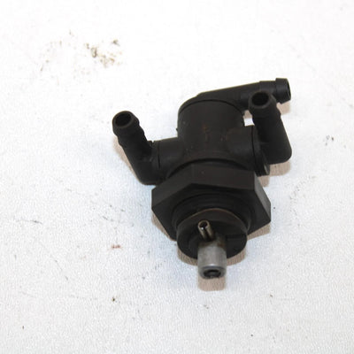 2005 Polaris Trail Boss 330 Oem 3-Way Petcock Valve 7052161 Q3321