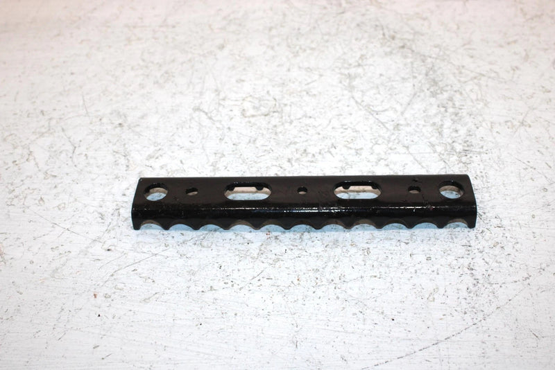 2000 Polaris Xplorer Oem Footrest Cleat Pair 5242525-067 AP177