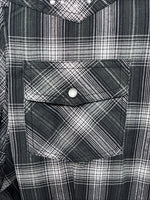 New Women’s Cumberland Black Plaid Long Sleeve Pearl Snap XL II-15