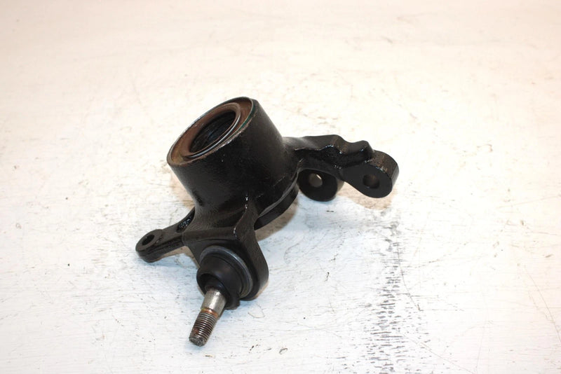 2003 Bombardier Quest 500 Oem Left Steering Knuckle 709400097 AB13