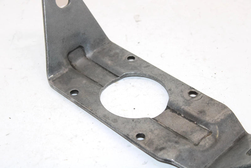 1988 Yamaha Bravo Oem Engine Mount Plate 8R4-21411-00-00 SY72