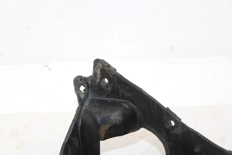 1989 Yamaha Srv Oem Left Lower Strut Cover 8L0-2198F-00-00 SY134