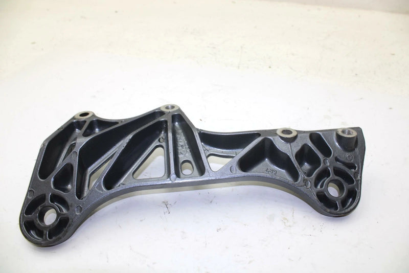 96 Yamaha Wave Raider 760 OEM Left Engine Mount 6R7-21415-01-00 JY1 