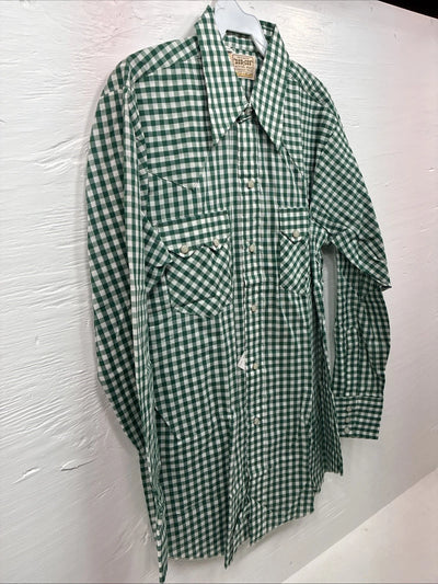 New Men’s Dee-Cee Green Checkered Long Sleeve Pearl Snap Medium O-36
