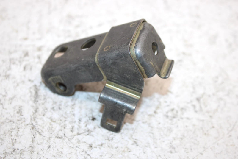 1987 Honda Fourtrax 350 A Oem Right Air Duct Bracket 17214-HA7-670 AH39