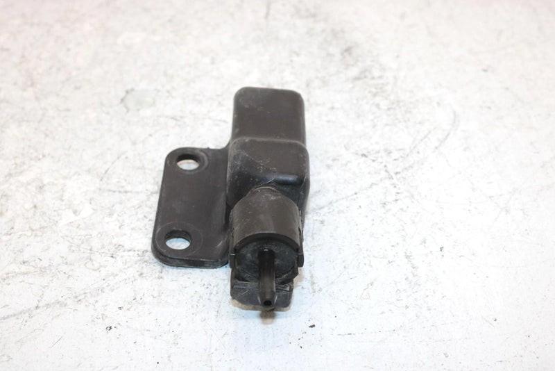 2003 Kawasaki Prairie 650 Oem Fuel Tank Breather Box  14069-1069 AK26