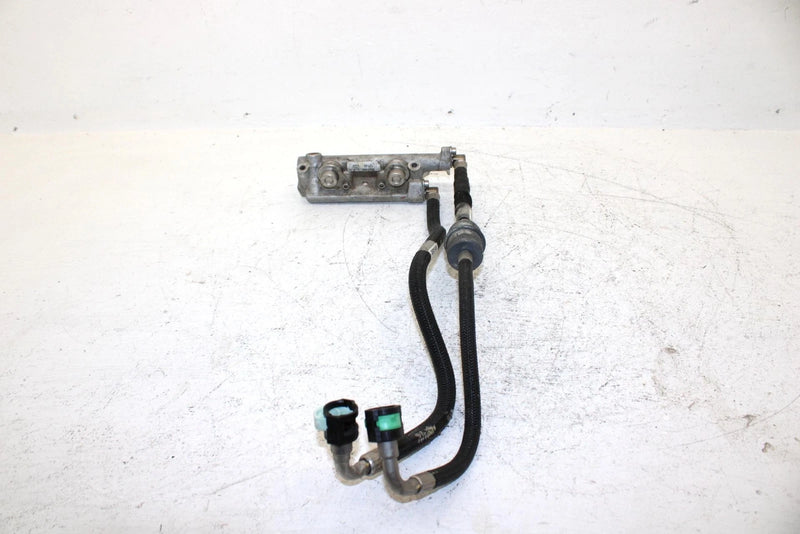 2013 Polaris 600 Rush Pro Oem Fuel Rail Assembly 2521143 SP30.1