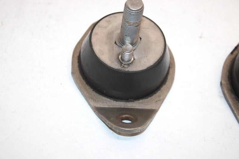 1996 Polaris Sl 700 Oem Engine Mount Pair 3110055 JP34