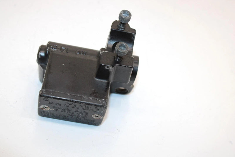 03 Yamaha Rx1 Oem Master Cylinder 8FA-W2587-00-00 SYS