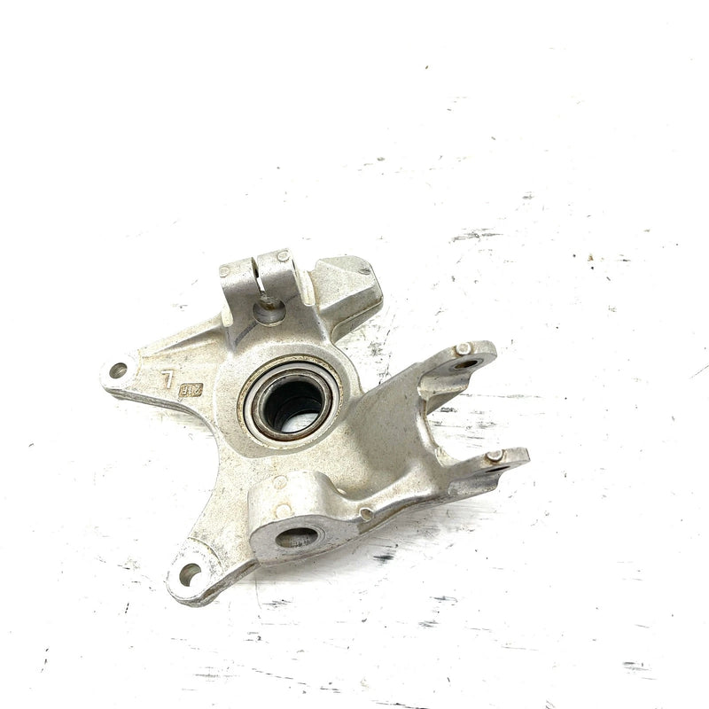 20-22 Can-Am Defender HD10 OEM Left Front Knuckle 706205517 XB0.1