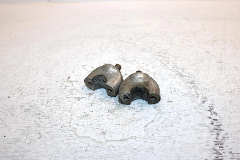 83 Honda Atc185 Sa All Terrain Oem Lower Handlebar Clamp Pair 53130-HB9-000 AH61