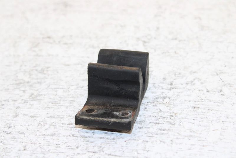 1987 Yamaha Exciter 570 L/c Oem Hood Stopper 8V0-77188-00-00 SY18